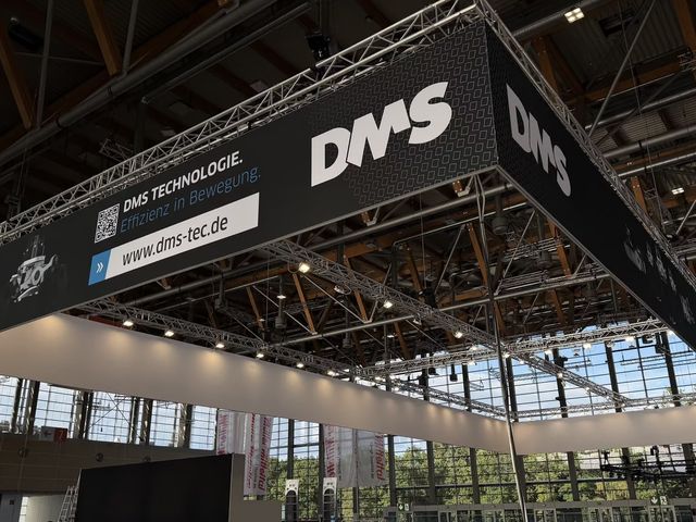 Messestand von DMS auf der GaLaBau 2026 in Nürnberg, gebaut von EXFAIR